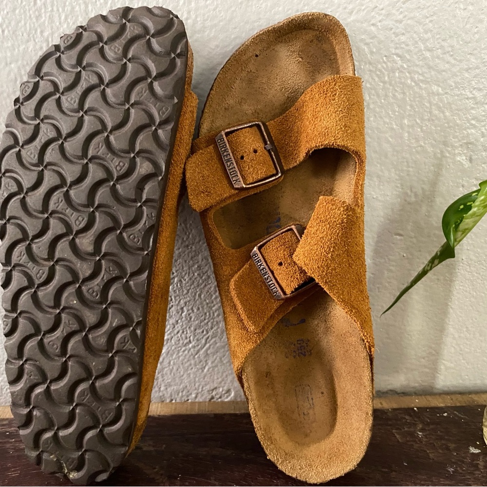 Pre-owned Birkenstock Arizona Soft Footbed Tan Suede Sandals 39/8 Women’s